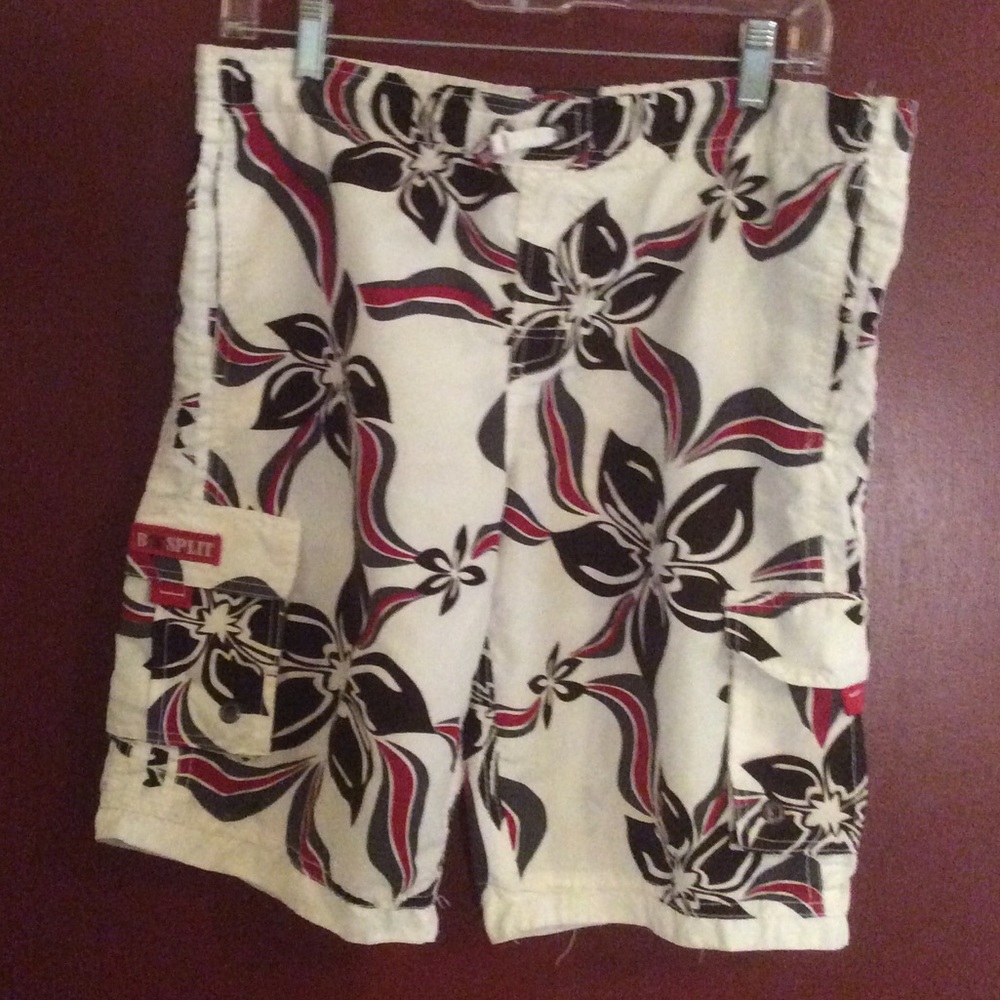 Men’s swimming trunks